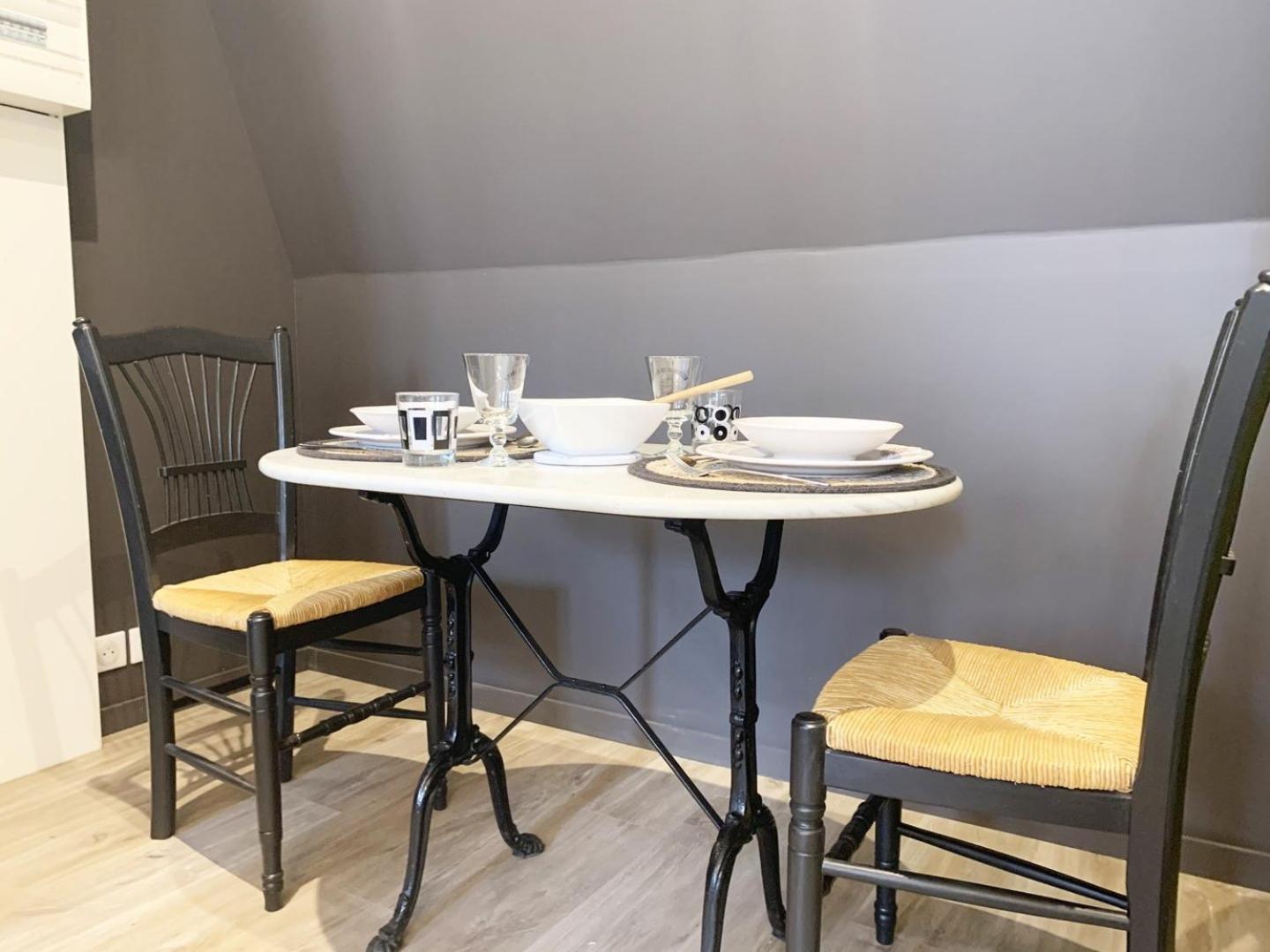Klimt - Parking - Independent Entrance Apartment Chartres Ngoại thất bức ảnh